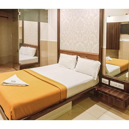 Gurukripa Nx Lodging By Wb Inn Тхане Экстерьер фото